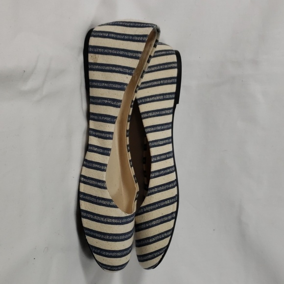 Shoes - Picture 4 of 4